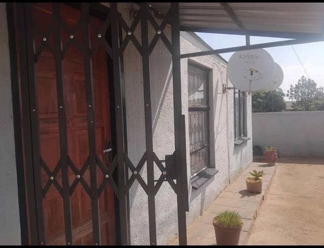 3 BEDROOM HOUSE FOR SALE IN SOSHANGUVE TT